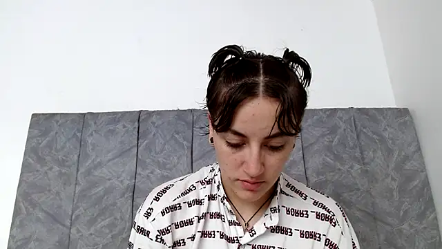 linda 33 online show from October 23, 2025, 7:23 pm