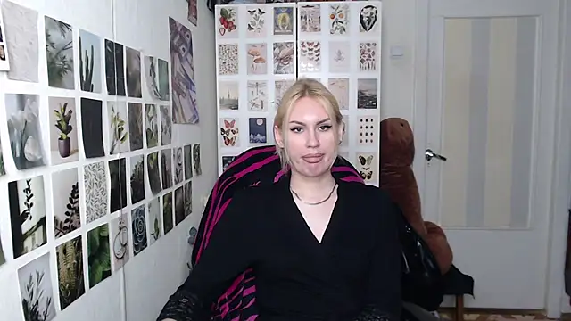 CapriScorpion online show from July 10, 2026, 12:49 pm