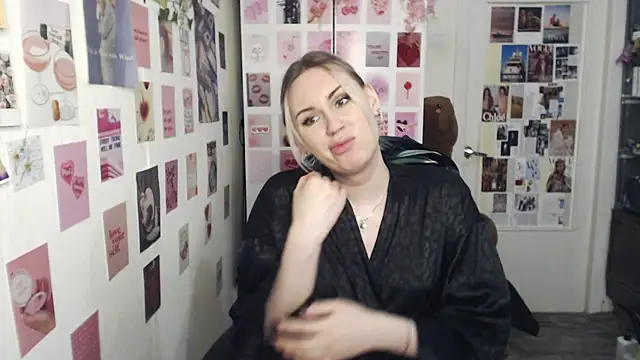 CapriScorpion online show from March 18, 2025, 3:22 pm