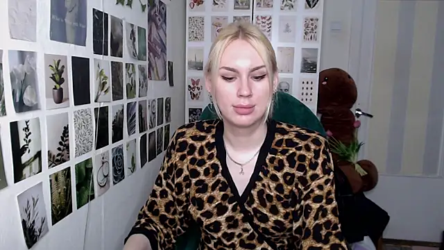 CapriScorpion online show from May 4, 2026, 1:03 pm