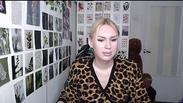 CapriScorpion online show from June 14, 2026, 1:12 pm
