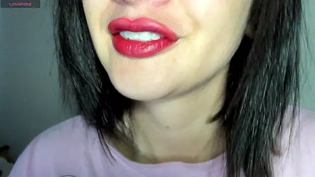 queen fetish online show from October 22, 2025, 10:36 am