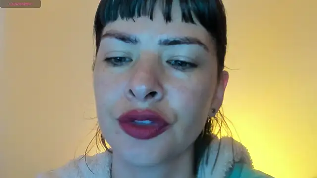 queen fetish online show from November 20, 2025, 11:00 am