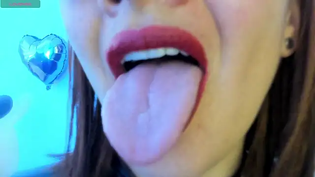 queen fetish online show from May 18, 2026, 7:29 pm