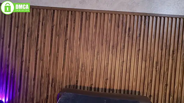 evelynjohnsoon online show from June 30, 2026, 3:23 pm