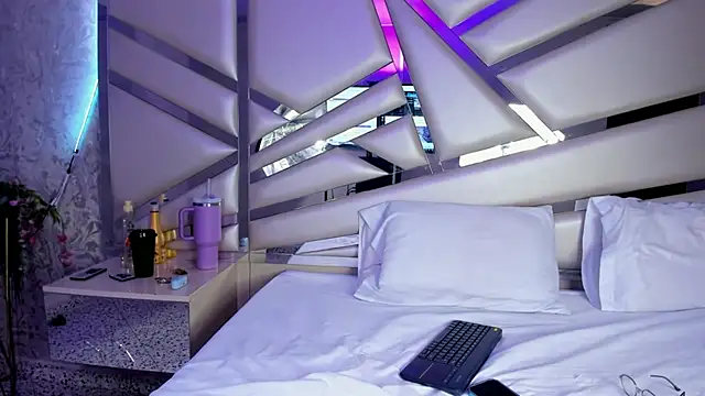 Miia002 online show from March 20, 2025, 8:40 pm