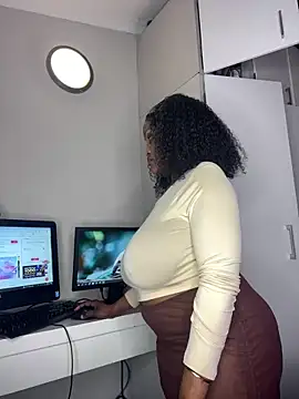 Bustygoddess32 online show from June 22, 2026, 8:50 pm