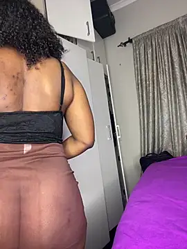 Bustygoddess32 online show from June 16, 2026, 9:15 pm