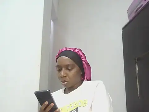 Sexxybella27 online show from October 27, 2025, 5:58 pm