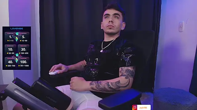 Jey keler1 online show from April 17, 2026, 4:26 am