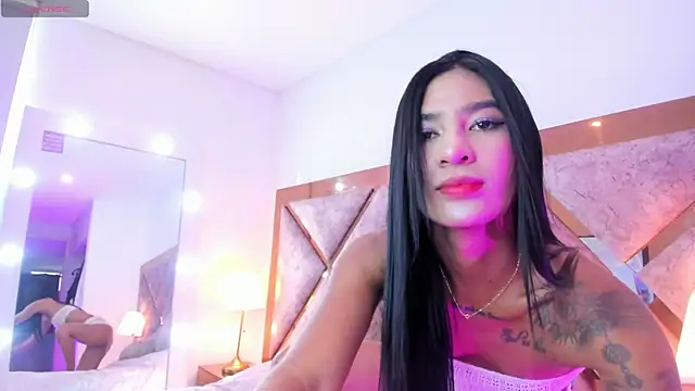 Jennalove  online show from September 25, 2025, 10:05 pm