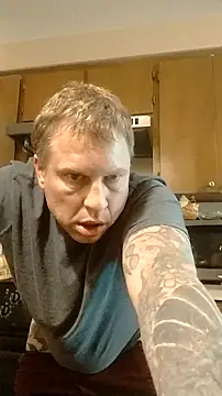 Snapshot of fukurbutt chatting on October 29, 2025, 9:25 pm fukurbutt online show from October 29, 2025, 9:25 pm