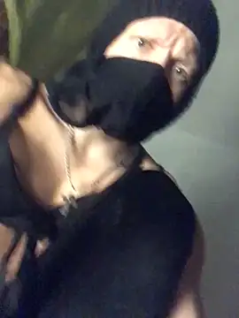 BigAssKi online show from November 14, 2025, 4:38 am