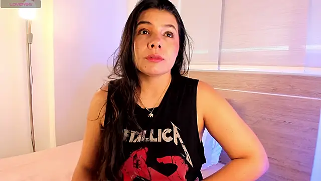 Snapshot of miaa_daniels chatting on April 16, 2026, 3:35 pm miaa daniels online show from April 16, 2026, 3:35 pm