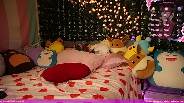 bellalunabear online show from March 12, 2025, 1:25 am