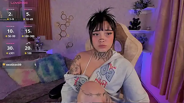 mia catt05 online show from May 10, 2026, 4:38 am