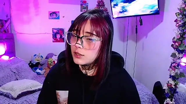 mia catt05 online show from July 22, 2026, 6:04 am