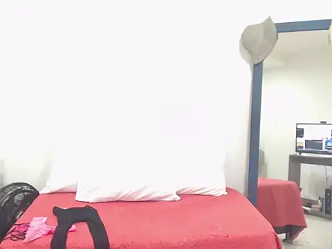 CanellaHotx online show from March 10, 2025, 6:01 pm