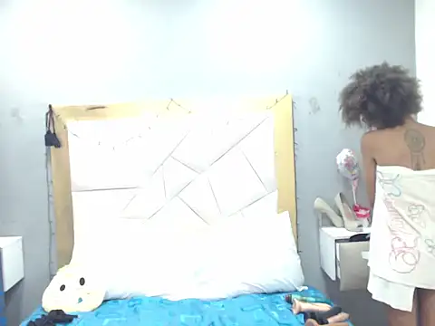 CanellaHotx online show from February 19, 2025, 7:37 pm