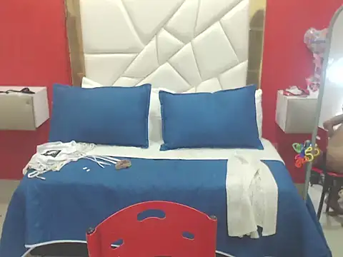 CanellaHotx online show from October 7, 2025, 3:46 pm