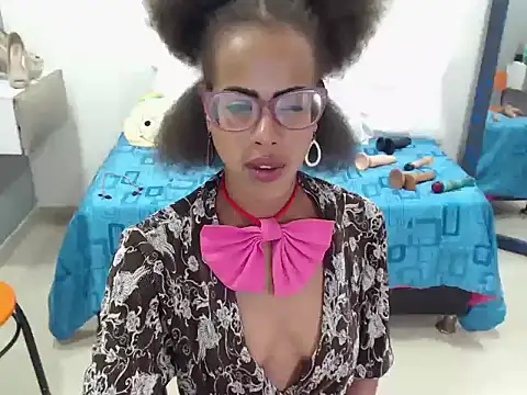 CanellaHotx online show from March 18, 2025, 11:20 pm