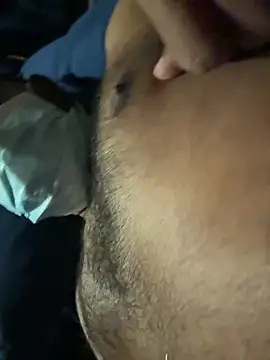 itsmeyourmilk online show from December 25, 2024, 6:09 pm