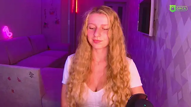 AmaliaQueen online show from October 27, 2025, 2:18 pm