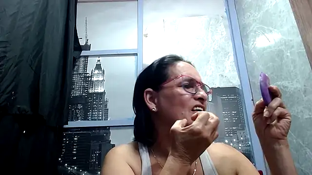 Nastylatinaxxx online show from December 17, 2025, 11:21 pm