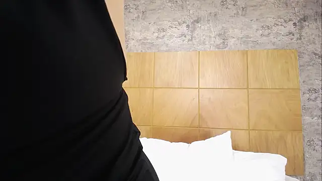 JainaRogers online show from September 16, 2025, 4:19 pm