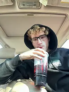 CreamyAustin online show from February 2, 2026, 7:24 pm