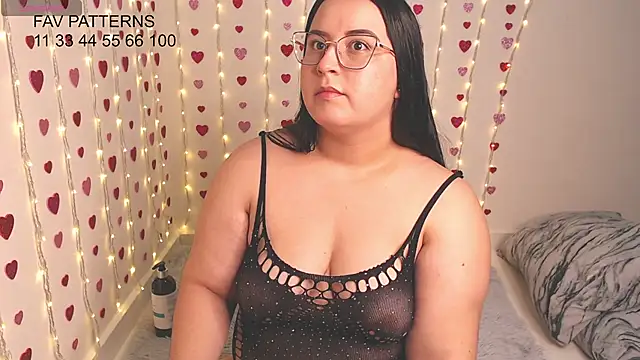 Snapshot of Mellyparker_ chatting on March 12, 2026, 5:39 pm Mellyparker online show from March 12, 2026, 5:39 pm