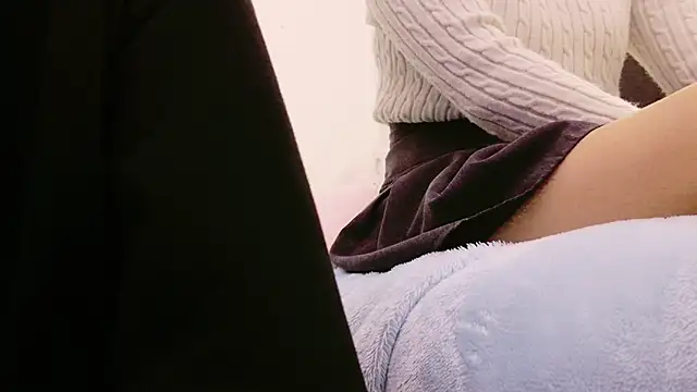 POCARI SWEAT online show from March 3, 2025, 1:23 pm