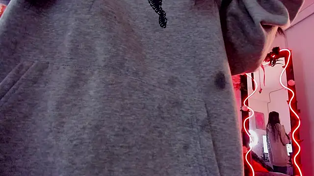 Alaia Asuka online show from September 15, 2025, 12:22 am