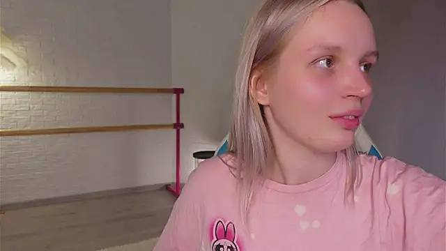 Beatrica Klein online show from September 15, 2025, 3:45 pm