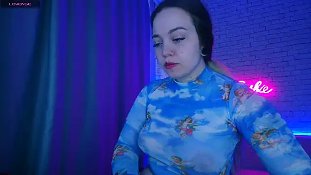 -Stacyy- online show from April 23, 2026, 5:03 am