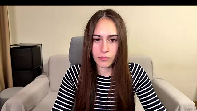 AliceKolltt online show from November 20, 2025, 4:29 pm