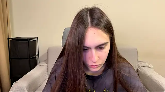 AliceKolltt online show from April 12, 2026, 8:34 pm