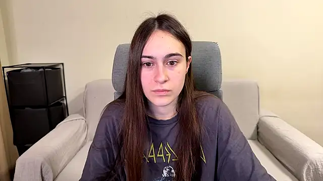 AliceKolltt online show from March 19, 2026, 8:42 pm