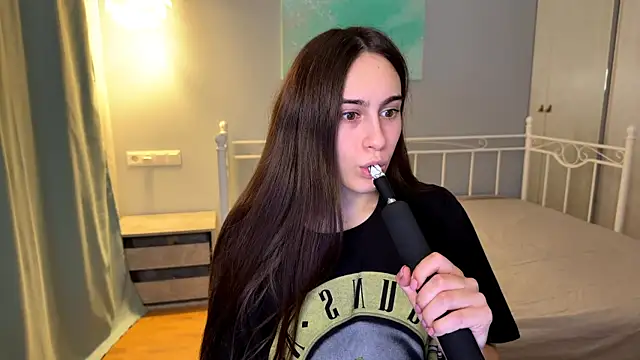 AliceKolltt online show from July 14, 2026, 8:59 pm