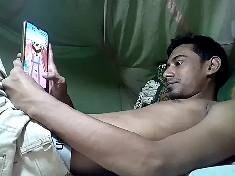 Snapshot of ladybugxoxo chatting on September 9, 2025, 12:14 pm ladybugxoxo online show from September 9, 2025, 12:14 pm