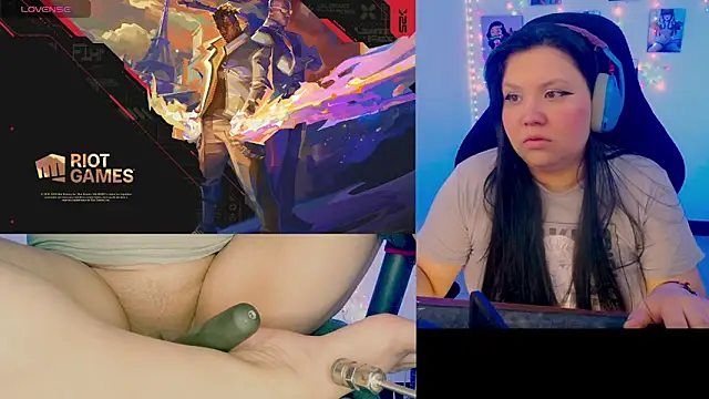 crystal7u7 online show from September 23, 2025, 2:02 pm