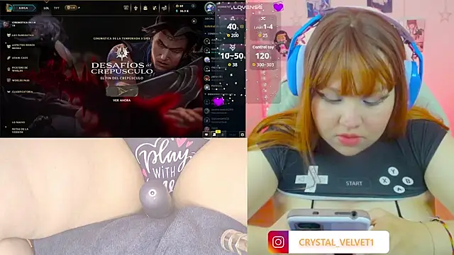 crystal7u7 online show from November 9, 2025, 4:44 pm