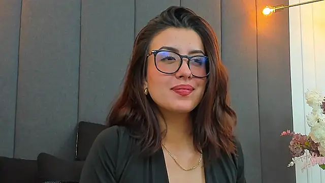 EmaSaenz online show from February 12, 2025, 10:15 pm