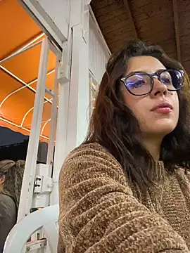 EmaSaenz online show from January 29, 2025, 11:35 pm