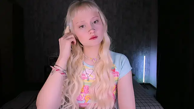 Snapshot of MariaMango chatting on November 9, 2025, 1:37 pm MariaMango online show from November 9, 2025, 1:37 pm