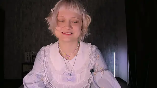 Snapshot of MariaMango chatting on September 16, 2025, 12:22 am MariaMango online show from September 16, 2025, 12:22 am