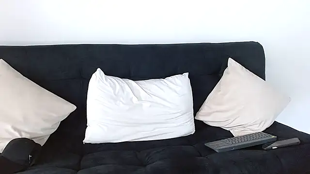 frank myles online show from October 3, 2025, 7:48 pm