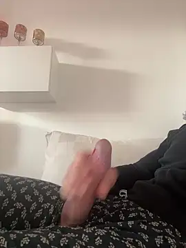 Frank22xx online show from March 22, 2026, 6:37 am