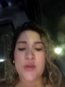 Sara smiiith211 online show from May 1, 2026, 12:48 am