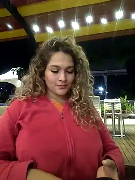 Sara smiiith211 online show from March 7, 2025, 1:42 am